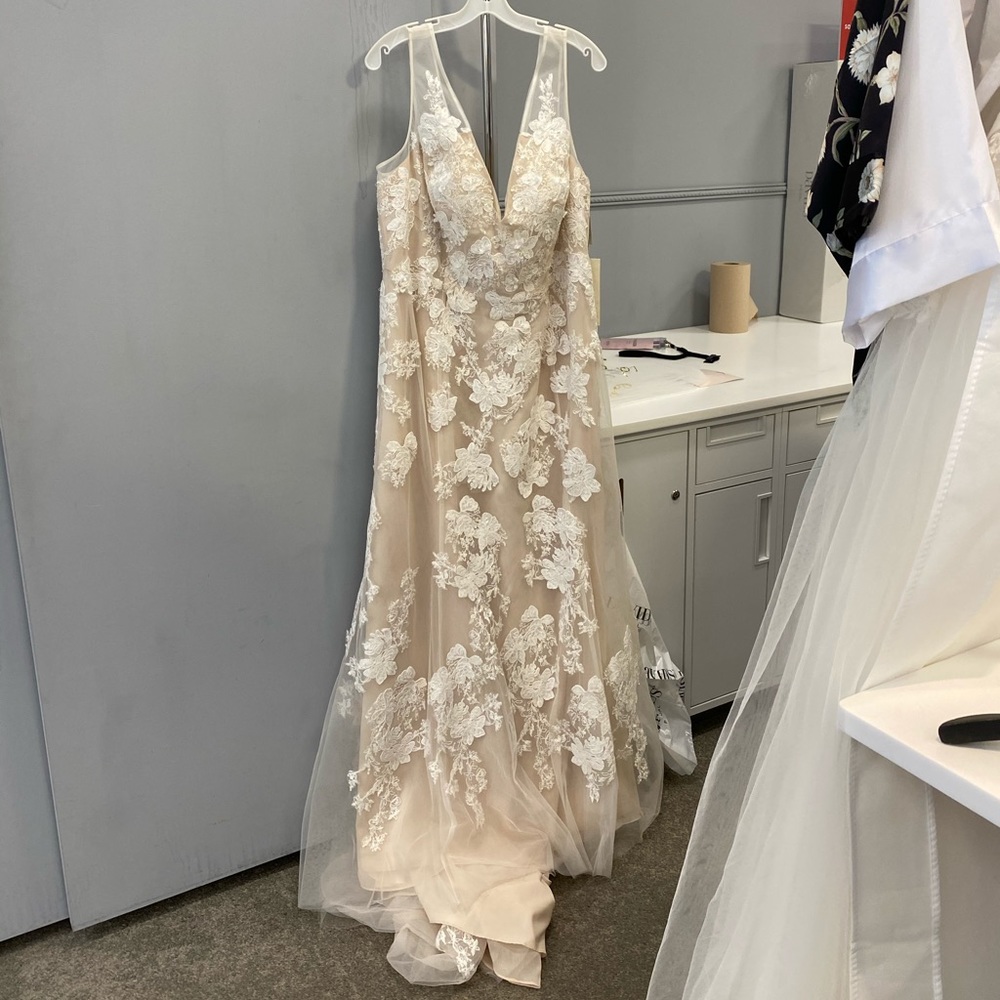 NWT David’s Bridal, Melissa Sweet Wedding Dress